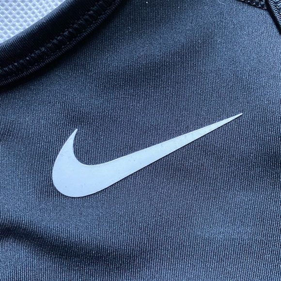 Nike Swoosh Medium Support Bra - Picture 6 of 6